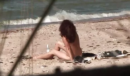 Beauty & Busty Strip Off in فیلم سوپر سکس الکسیس Pool - Softcore
