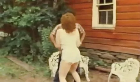 سرگرم کننده MILF سکسی در یک خانه فیلم سکسی از الکسیس واقعی